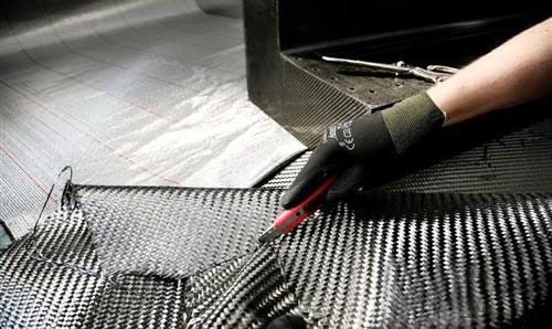 日前,兰博基尼官方公布了有关新车底盘系统和其碳纤维增强塑料cfrp